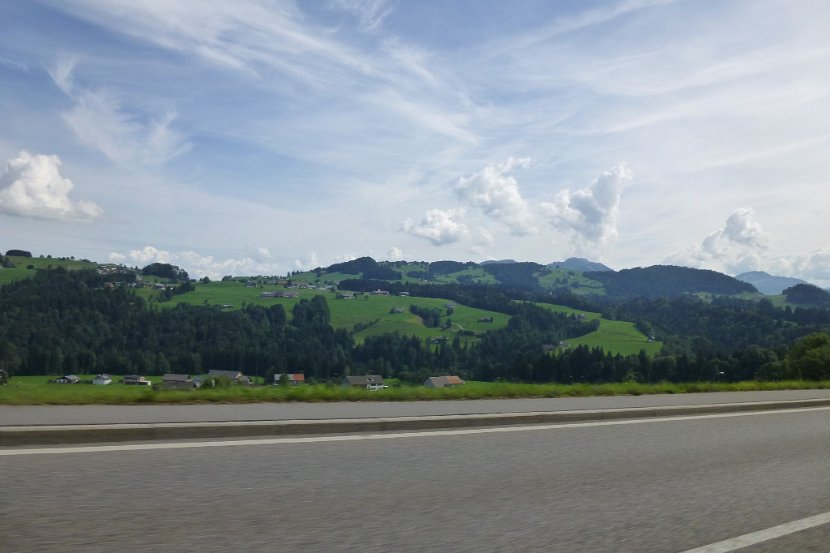 P1000858